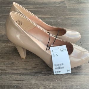 NWT H&M platinum nude heels